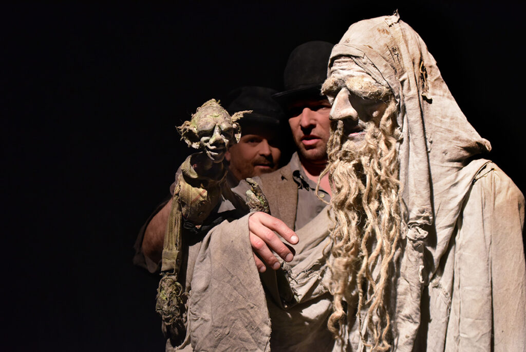 Photo of the play The Hobbit, by Figurentheater Wilde & Vogel in Leipzig (photo Thilo Neubacher).