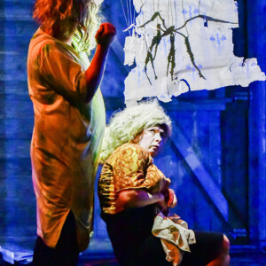 Foto des Theaterstück Kukułka des Figurentheaters Wilde & Vogel in Leipzig (foto Michał Strokowski).