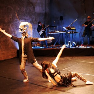 Foto des Theaterstück Der Reigen des Figurentheaters Wilde & Vogel in Leipzig (foto Dana Ersing).
