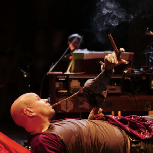 Photo of the play The Sensitivity of Giants, by Figurentheater Wilde & Vogel in Leipzig (photo Thilo Neubacher).