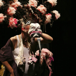 Photo of the play Songs for Alice, by Figurentheater Wilde & Vogel in Leipzig (photo Therese Stuber).