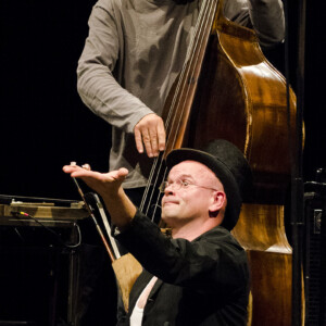 Photo of the play Songs for Alice, by Figurentheater Wilde & Vogel in Leipzig (photo Michał Strokowski).