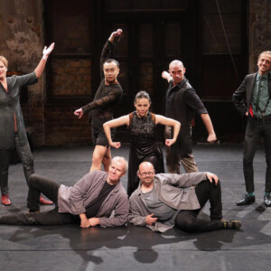 Foto des Theaterstück Der Reigen (fällt aus) des Figurentheaters Wilde & Vogel in Leipzig (foto Thilo Neubacher).