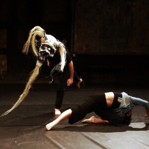 Foto des Theaterstück Der Reigen (fällt aus) des Figurentheaters Wilde & Vogel in Leipzig (foto Dana Ersing).