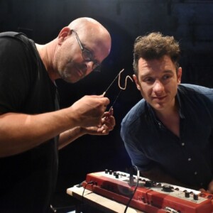 Foto des Theaterstück überALL unterALL des Figurentheaters Wilde & Vogel in Leipzig (Foto Thilo Neubacher).